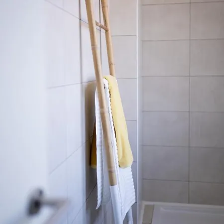 Monsanto Hill House - No. 565 R/c E Apartmán