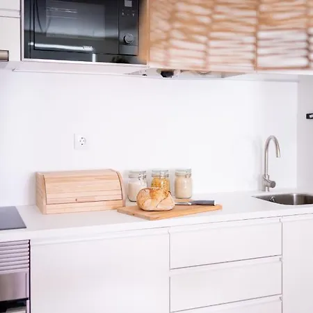 Monsanto Hill House - No. 565 R/c E *