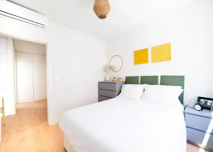 Monsanto Hill House - No. 565 R/c E Lissabon